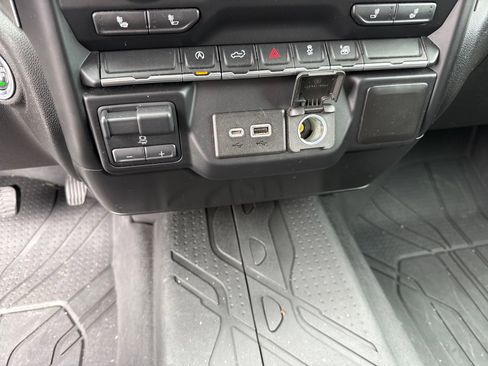 Used 2019 Chevrolet Silverado 1500 LT w/ All-Star Edition image 21