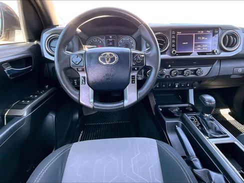 Used 2020 Toyota Tacoma TRD Sport w/ Technology Package AWD/4WD image 6