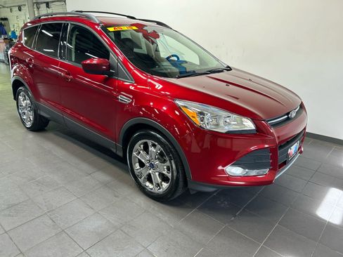 Used 2014 Ford Escape SE w/ Equipment Group 201A AWD/4WD image 2