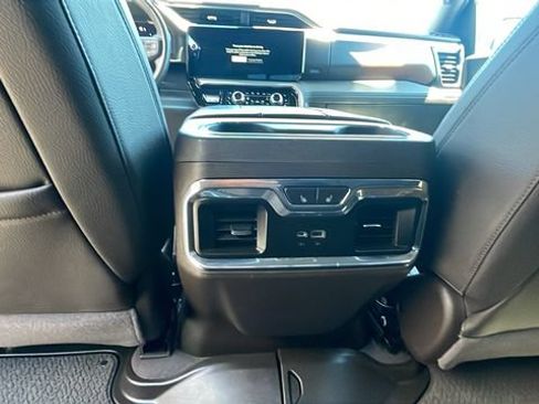 Used 2023 GMC Sierra 1500 Denali w/ Denali Reserve Package AWD/4WD image 26