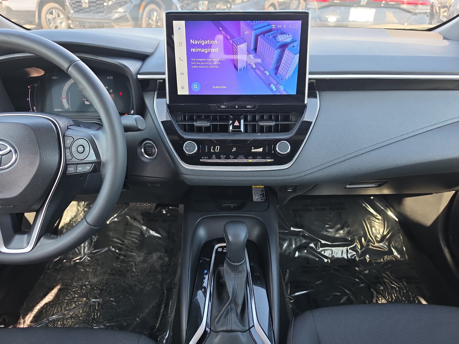 Used 2025 Toyota Corolla SE w/ SE Premium Package FWD image 11