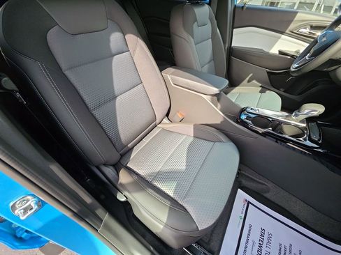 New 2026 Chevrolet Trax LT w/ Driver Confidence Package FWD image 23