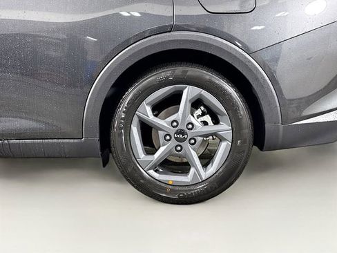 New 2026 Kia K4 LXS image 10