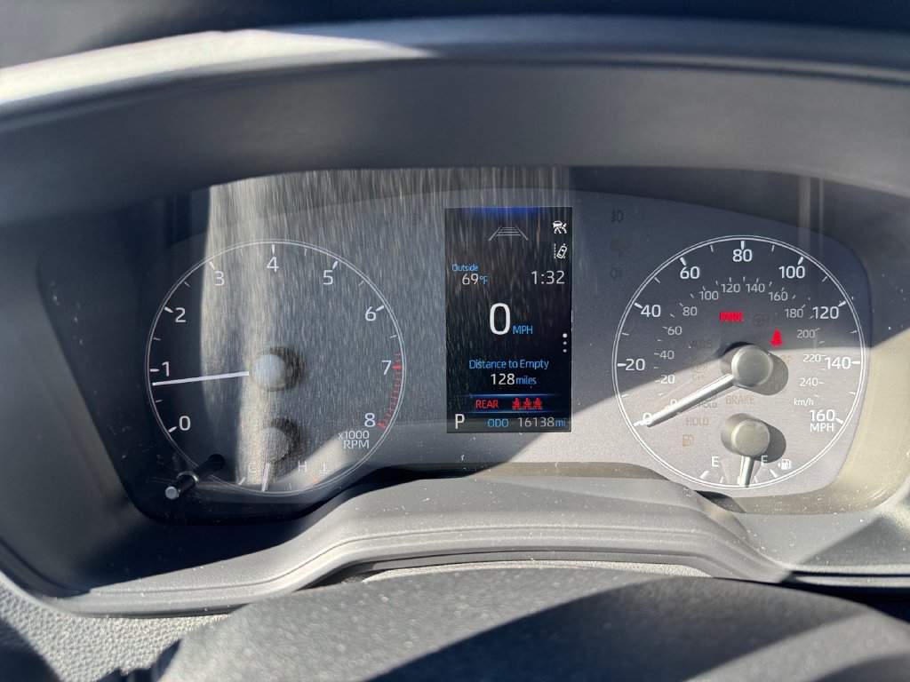 Used 2024 Toyota Corolla Cross LE FWD image 20