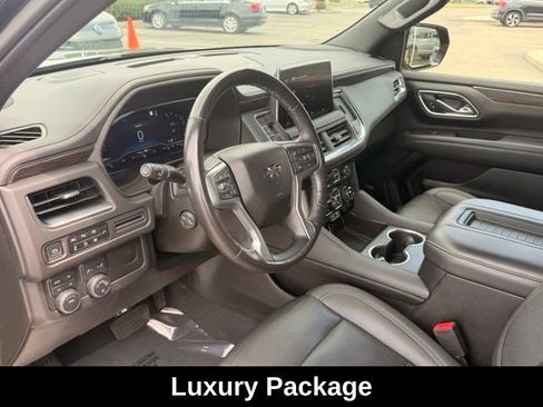 Used 2022 Chevrolet Tahoe Z71 w/ Luxury Package AWD/4WD image 5
