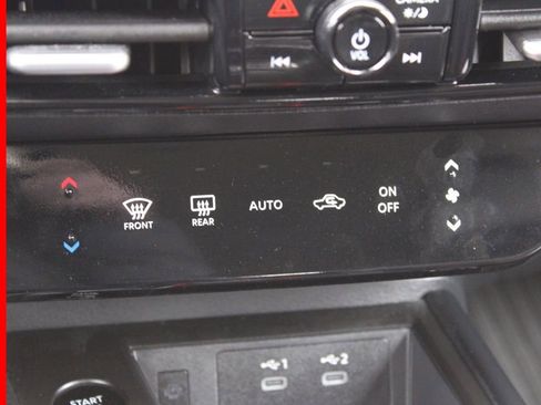 Certified 2025 Nissan Kicks SR w/ Illumination Package FWD image 36