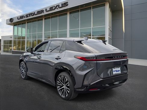 Certified 2023 Lexus RZ 450e Premium w/ Accessory Package (Z1) AWD/4WD image 5