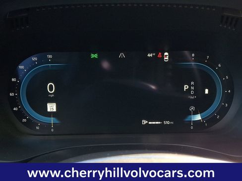 Certified 2025 Volvo XC60 B5 Plus image 21