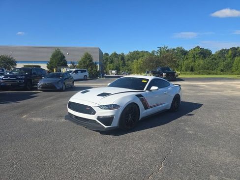 Used 2022 Ford Mustang GT Premium w/ GT Performance Package RWD image 2