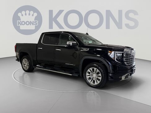 Used 2024 GMC Sierra 1500 Denali w/ Technology Package AWD/4WD image 2