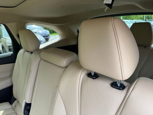 Used 2023 Acura MDX SH-AWD w/ Technology Package image 23