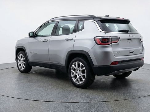 Used 2025 Jeep Compass Limited AWD/4WD image 6