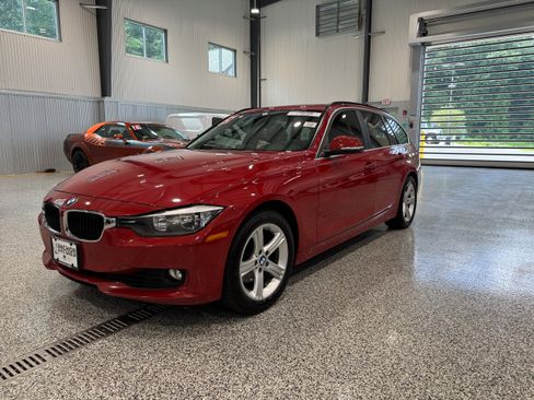 Used 2015 BMW 328i xDrive Wagon AWD/4WD image 1