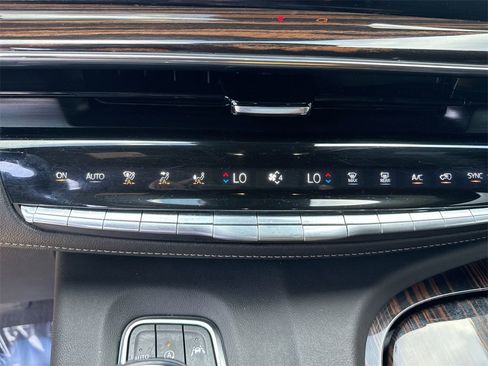 Used 2023 Cadillac Escalade ESV Premium Luxury image 25