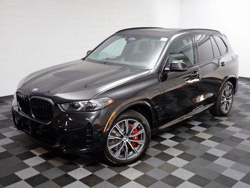 New 2026 BMW X5 xDrive50e w/ M Sport Package AWD/4WD image 2