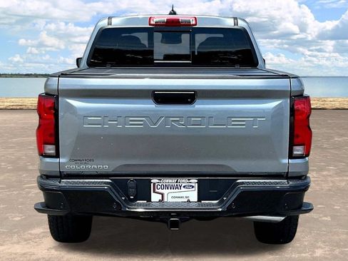 Used 2025 Chevrolet Colorado Z71 w/ Technology Package AWD/4WD image 7