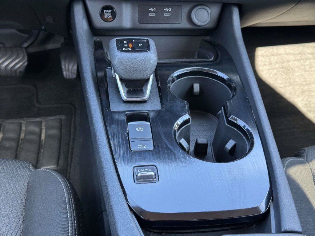Used 2025 Nissan Rogue SV FWD image 8