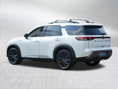 Certified 2026 Nissan Pathfinder SL w/ SL Premium Package AWD/4WD image 5
