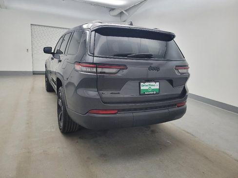 Used 2022 Jeep Grand Cherokee L Laredo image 6