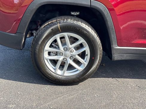 New 2026 Jeep Grand Cherokee Laredo X AWD/4WD image 11