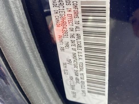 Used 2017 Chrysler Pacifica Touring-L Plus image 14