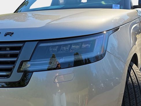 New 2026 Land Rover Range Rover SV image 33