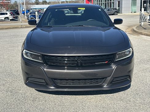 Used 2023 Dodge Charger SXT image 2