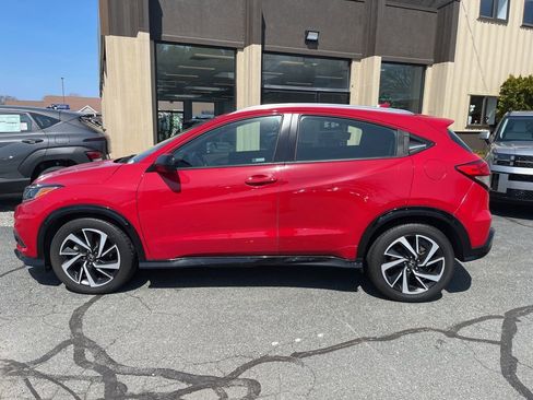Used 2019 Honda HR-V Sport image 8