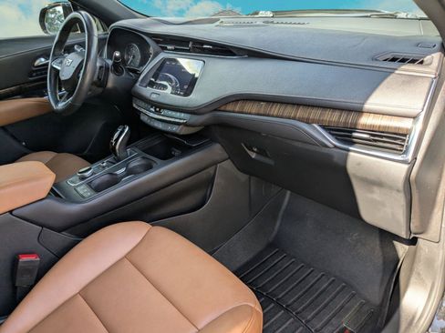 Used 2023 Cadillac XT4 Sport FWD image 22