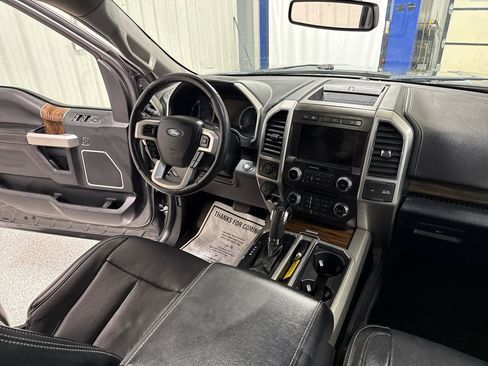 Used 2018 Ford F150 Lariat w/ Equipment Group 502A Luxury AWD/4WD image 17