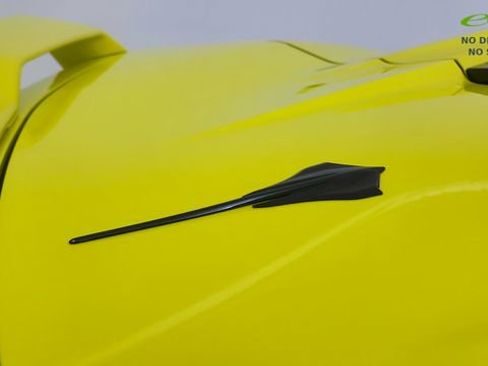 Used 2024 Chevrolet Corvette Stingray Premium Conv w/ Z51 Performance Package RWD image 18