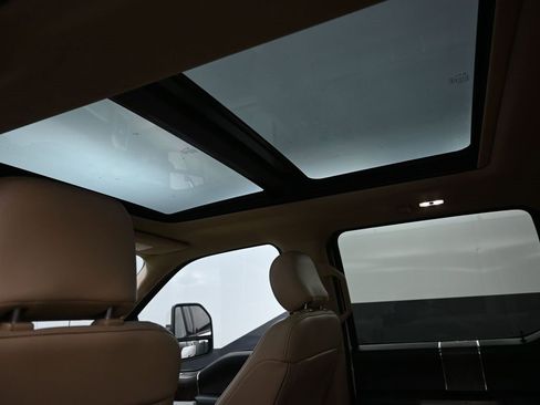 Used 2019 Ford F250 Lariat w/ Lariat Ultimate Package image 23