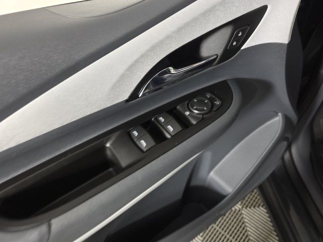Used 2021 Chevrolet Bolt LT FWD image 21