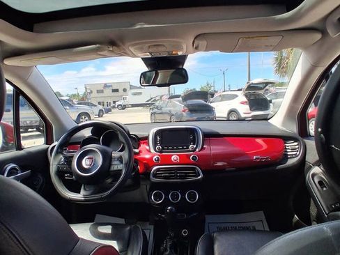 Used 2016 FIAT 500X Lounge image 10