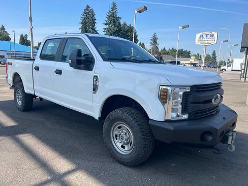 Used 2019 Ford F250 XL w/ Power Equipment Group AWD/4WD image 1