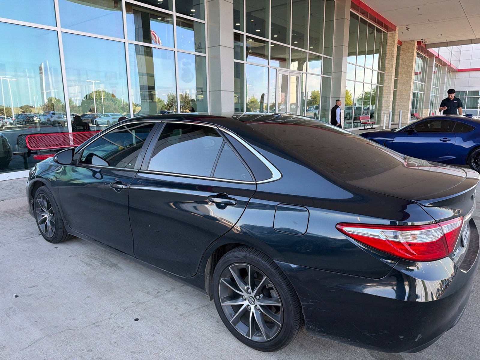 Used 2017 Toyota Camry XSE FWD image 12