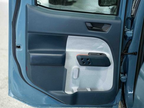 Used 2022 Ford Maverick XLT image 11