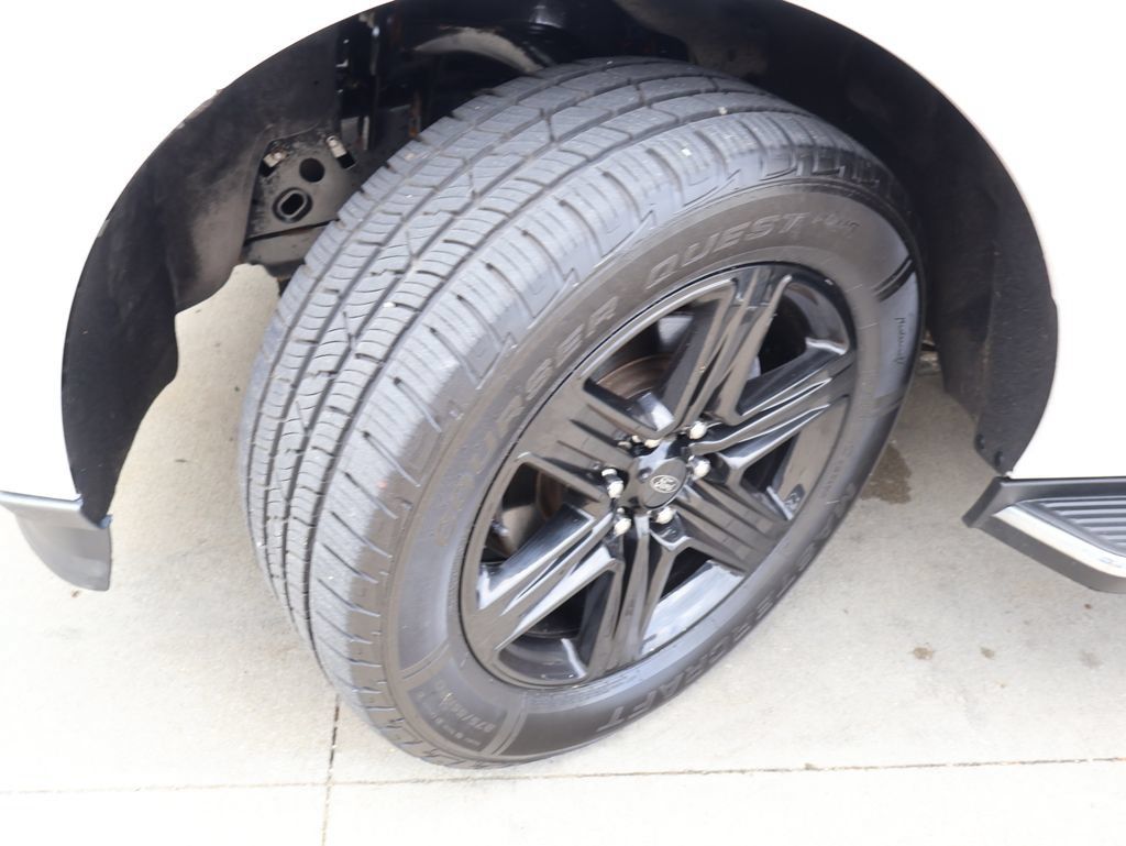 Used 2021 Ford Expedition XLT AWD/4WD image 42
