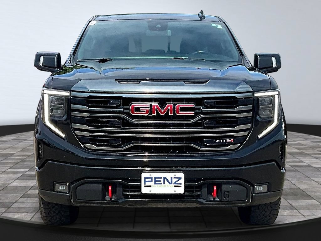 Used 2022 GMC Sierra 1500 AT4 w/ AT4 Preferred Package AWD/4WD image 2