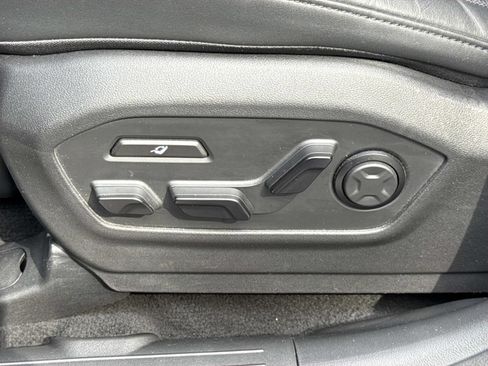 Used 2025 Hyundai Santa Fe Calligraphy FWD image 22