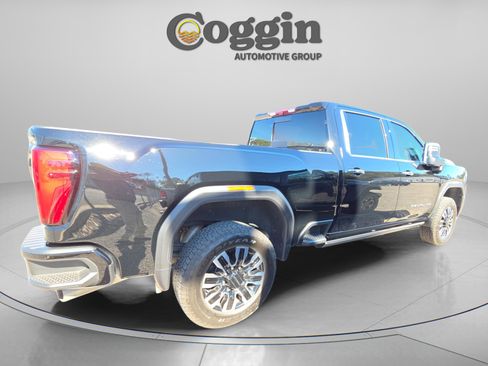 Used 2025 GMC Sierra 2500 Denali Ultimate image 8