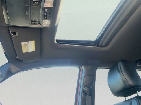 Used 2019 Toyota Tacoma Limited RWD image 28