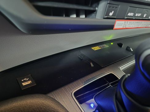 New 2026 Toyota Sienna XLE image 33