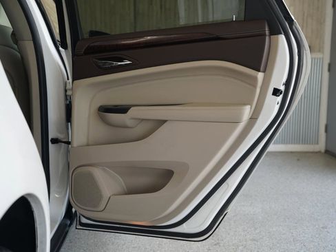 Used 2016 Cadillac SRX Luxury FWD image 34