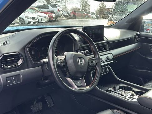 Certified 2024 Honda Pilot TrailSport image 23