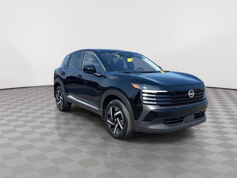 Certified 2025 Nissan Kicks SV FWD image 2