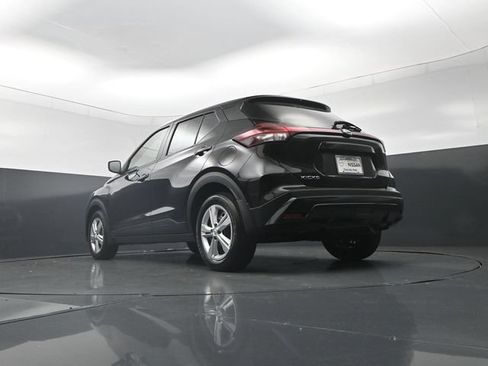 Used 2025 Nissan Kicks Play S w/ Interior Electronics Package FWD image 28