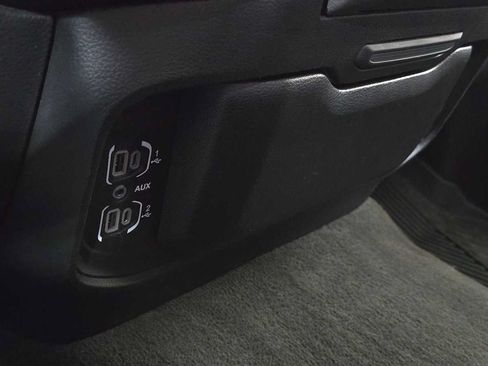 Used 2023 RAM 1500 Laramie AWD/4WD image 37