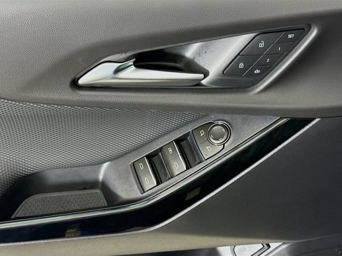 New 2026 Chevrolet Equinox RS w/ Convenience Package III FWD image 19