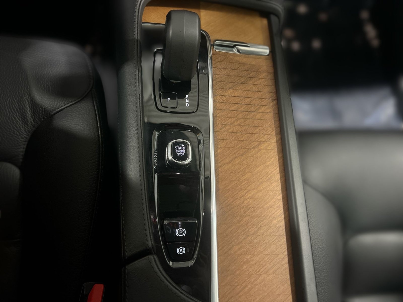 Certified 2024 Volvo XC90 B6 Plus w/ Protection Package Premier AWD/4WD image 22